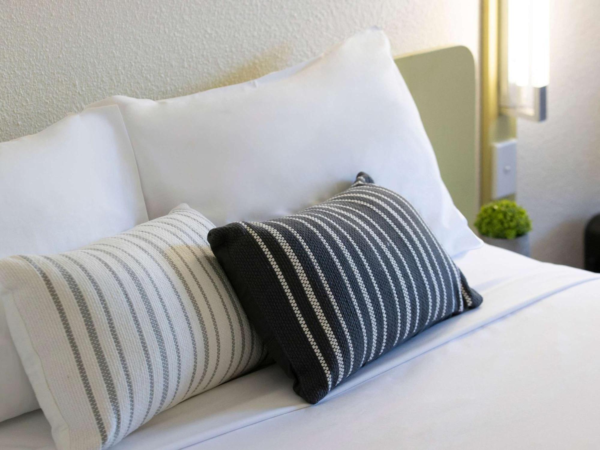 Ibis Budget Camberra Exterior foto