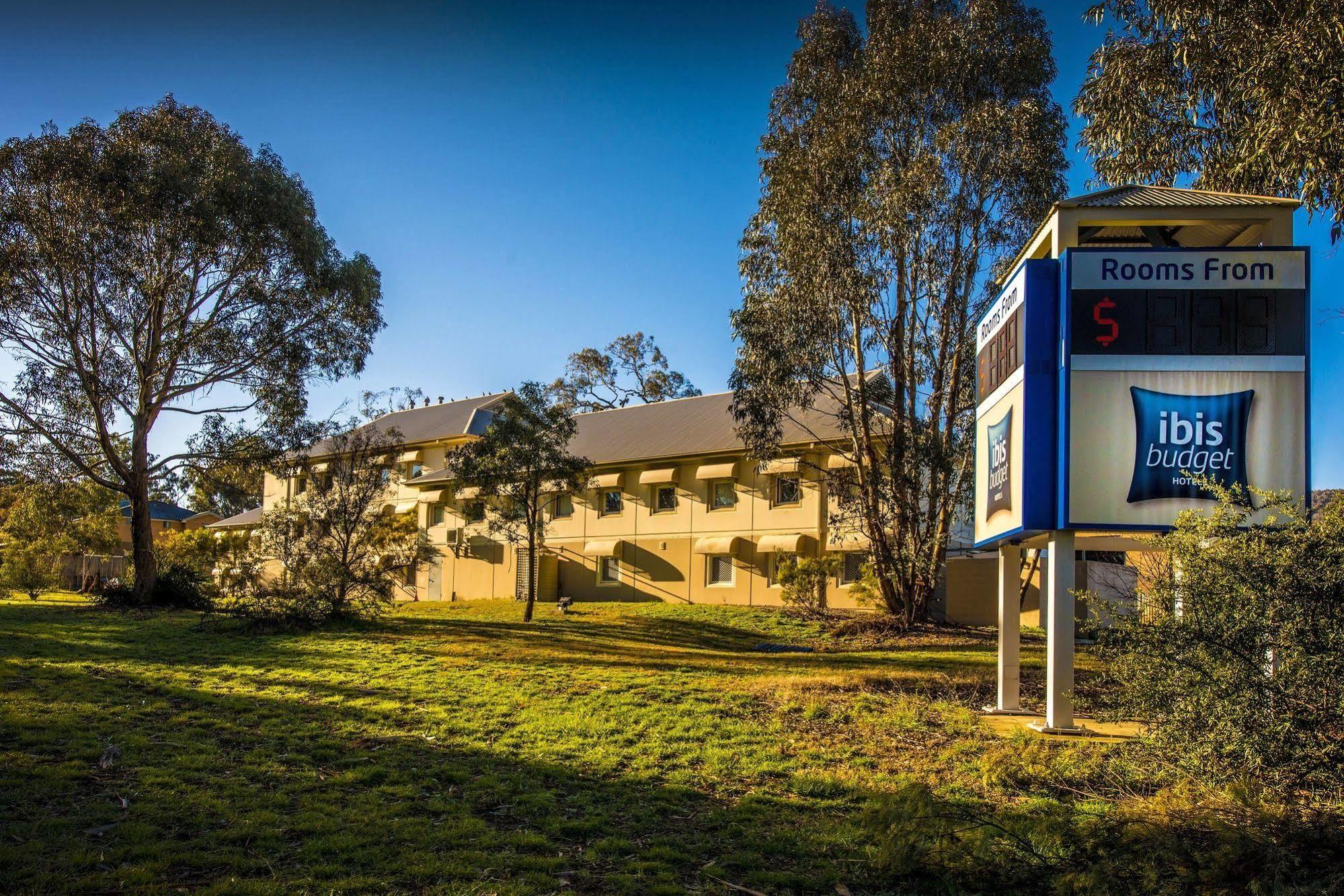 Ibis Budget Camberra Exterior foto